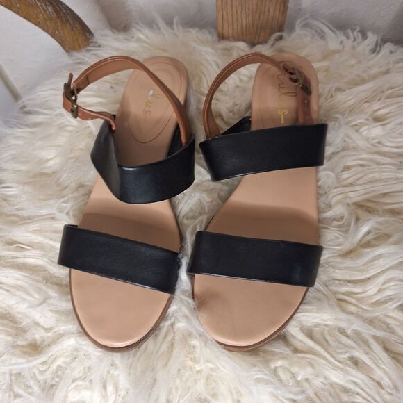 Lulus Black Strappy Sandals - Picture 1 of 4